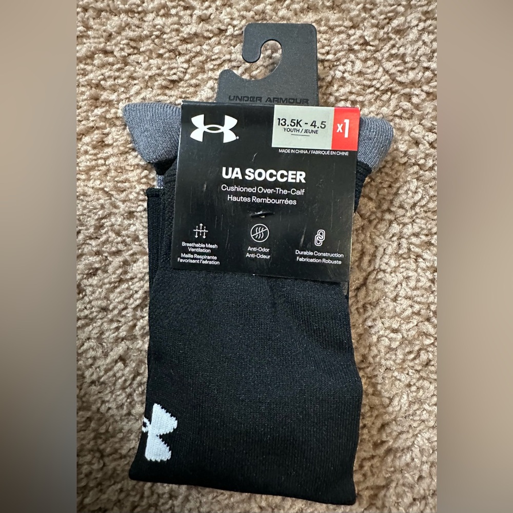 UA SOCCER
Cushioned Over-The-Calf
Hautes Rembourrées